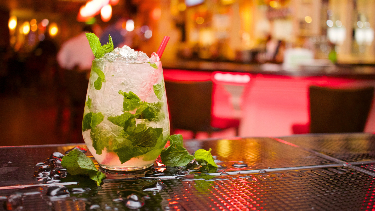 Top 8 Delicious Low-Calorie Drinks You Can Enjoy While Dieting