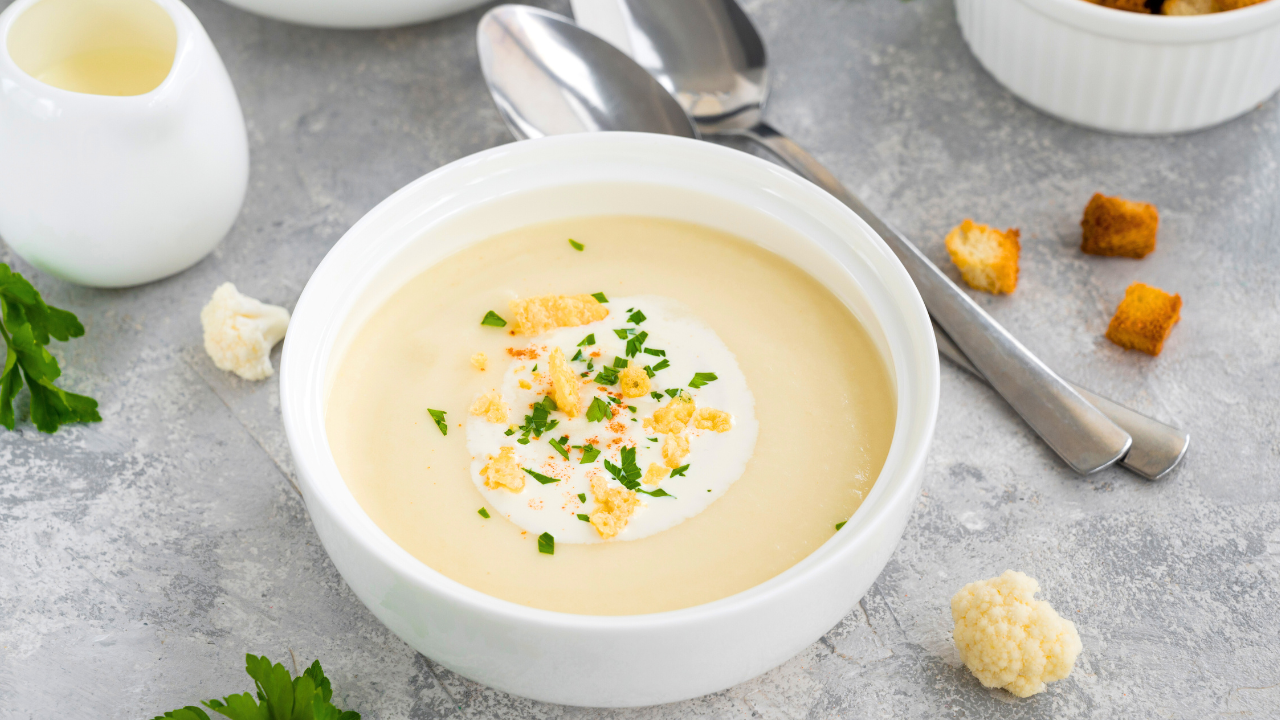 Creamed Fennel and Cauliflower Soup (Paleo & Vegan) 9 Healthy Soup Recipes for Breastfeeding Moms 