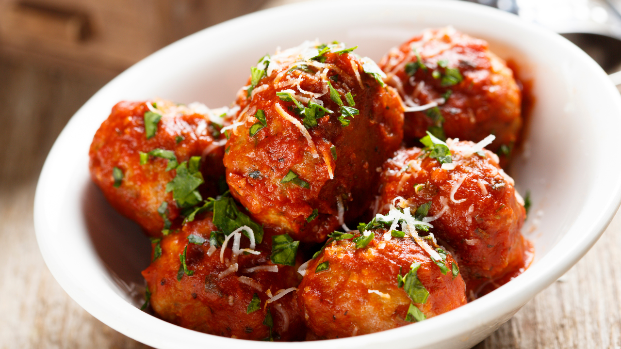 Grape Jelly and Chili Sauce Meatballs 17 New Year’s Eve appetizers that’ll keep guests coming back for more